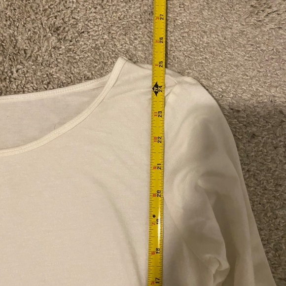 Express High Low Shirt Top. Long Sleeve. White. Medium - Picture 8 of 9